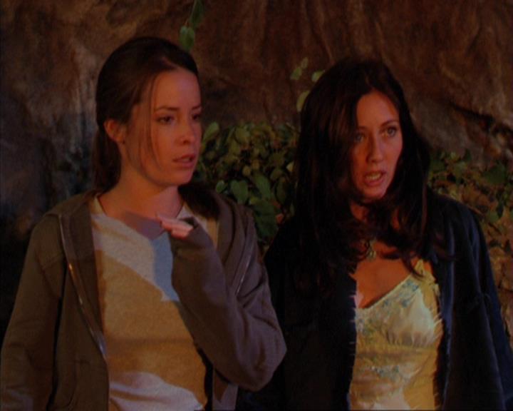Charmed-Online_dot_net-3x03OnceUponATime1950.jpg