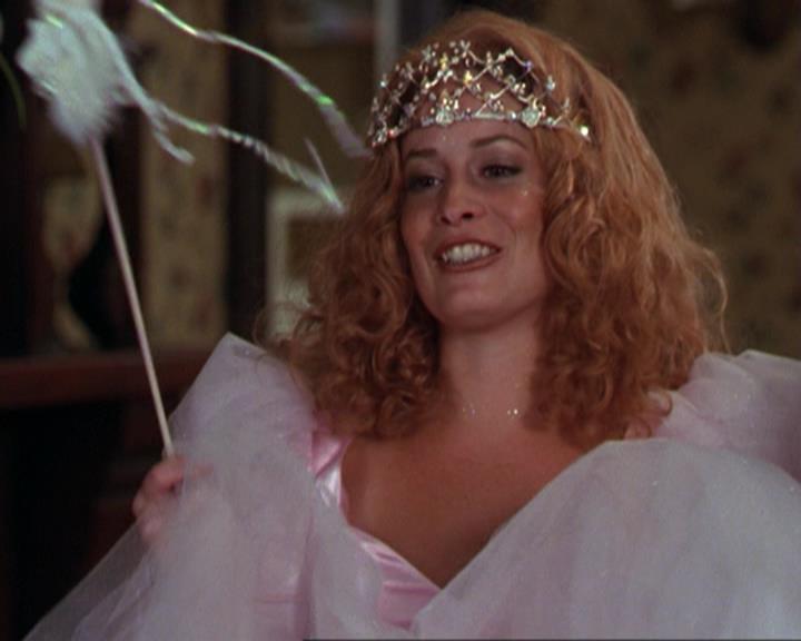 Charmed-Online_dot_net-3x04AllHalliwellsEve0043.jpg