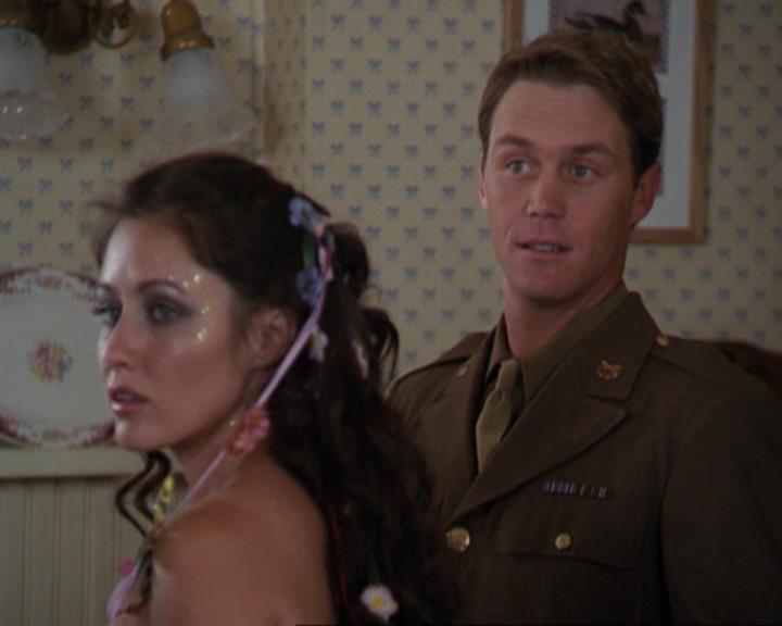 Charmed-Online_dot_net-3x04AllHalliwellsEve0073.jpg