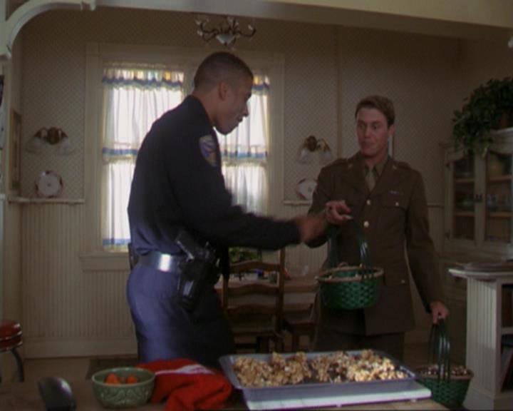 Charmed-Online_dot_net-3x04AllHalliwellsEve0116.jpg