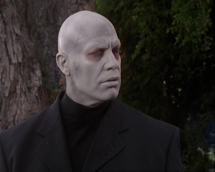 Charmed-Online_dot_net-3x04AllHalliwellsEve0162.jpg