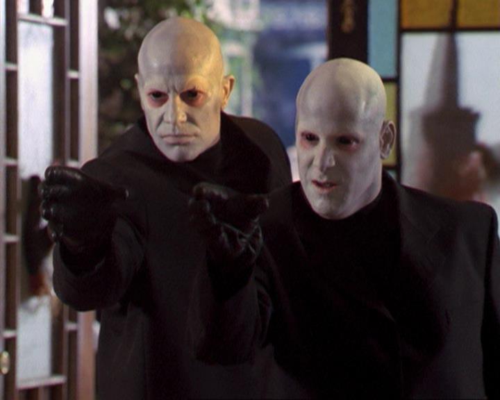 Charmed-Online_dot_net-3x04AllHalliwellsEve0222.jpg Charmed-Online_dot_net-3x04AllHalliwellsEve0222.jpg