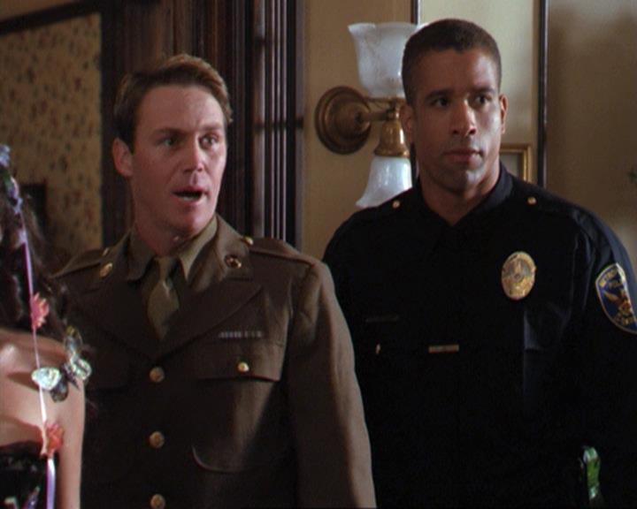 Charmed-Online_dot_net-3x04AllHalliwellsEve0242.jpg Charmed-Online_dot_net-3x04AllHalliwellsEve0242.jpg