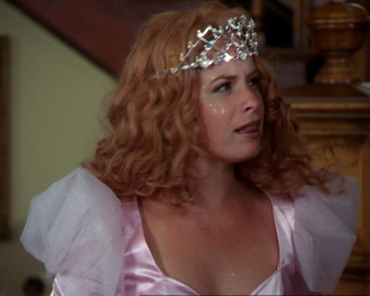 Charmed-Online_dot_net-3x04AllHalliwellsEve0251.jpg Charmed-Online_dot_net-3x04AllHalliwellsEve0251.jpg