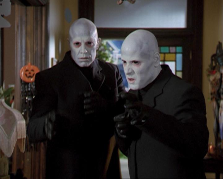 Charmed-Online_dot_net-3x04AllHalliwellsEve0262.jpg Charmed-Online_dot_net-3x04AllHalliwellsEve0262.jpg