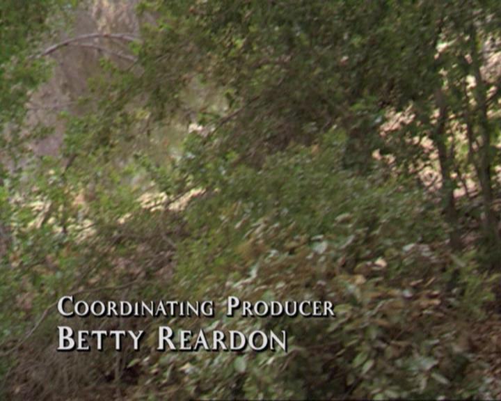 Charmed-Online_dot_net-3x04AllHalliwellsEve0356.jpg