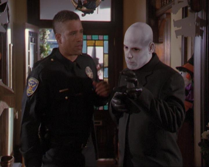 Charmed-Online_dot_net-3x04AllHalliwellsEve0528.jpg Charmed-Online_dot_net-3x04AllHalliwellsEve0528.jpg