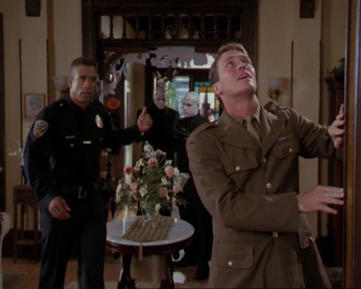 Charmed-Online_dot_net-3x04AllHalliwellsEve0536.jpg Charmed-Online_dot_net-3x04AllHalliwellsEve0536.jpg