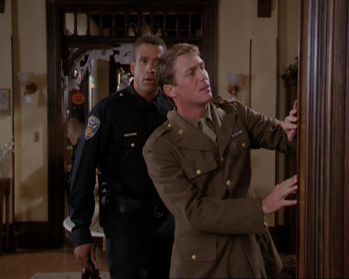 Charmed-Online_dot_net-3x04AllHalliwellsEve0544.jpg Charmed-Online_dot_net-3x04AllHalliwellsEve0544.jpg