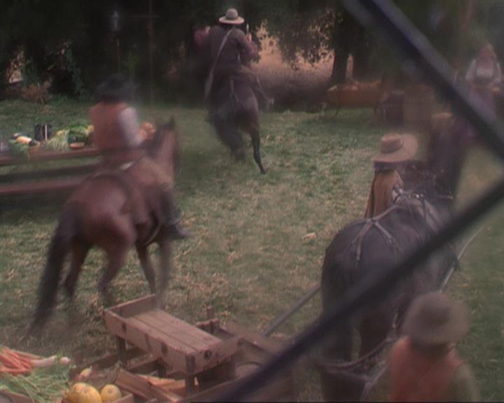 Charmed-Online_dot_net-3x04AllHalliwellsEve0888.jpg Charmed-Online_dot_net-3x04AllHalliwellsEve0888.jpg