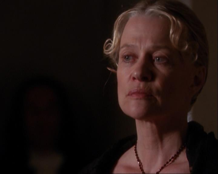 Charmed-Online_dot_net-3x04AllHalliwellsEve0937.jpg Charmed-Online_dot_net-3x04AllHalliwellsEve0937.jpg