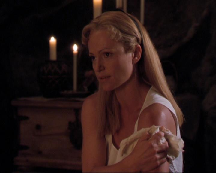 Charmed-Online_dot_net-3x04AllHalliwellsEve0992.jpg Charmed-Online_dot_net-3x04AllHalliwellsEve0992.jpg