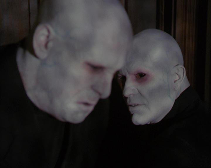 Charmed-Online_dot_net-3x04AllHalliwellsEve1089.jpg Charmed-Online_dot_net-3x04AllHalliwellsEve1089.jpg