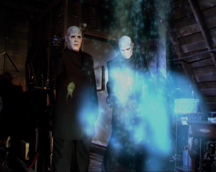 Charmed-Online_dot_net-3x04AllHalliwellsEve1109.jpg Charmed-Online_dot_net-3x04AllHalliwellsEve1109.jpg