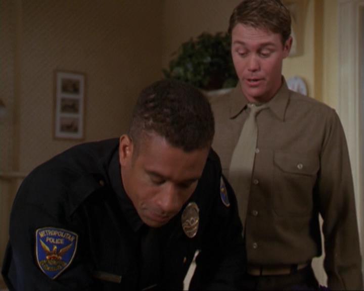 Charmed-Online_dot_net-3x04AllHalliwellsEve1119.jpg Charmed-Online_dot_net-3x04AllHalliwellsEve1119.jpg