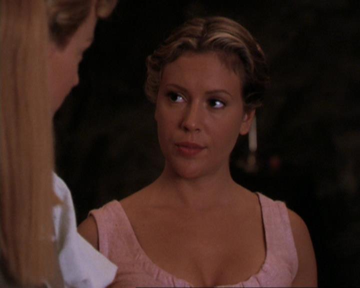 Charmed-Online_dot_net-3x04AllHalliwellsEve1237.jpg
