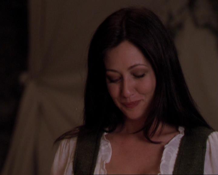 Charmed-Online_dot_net-3x04AllHalliwellsEve1250.jpg