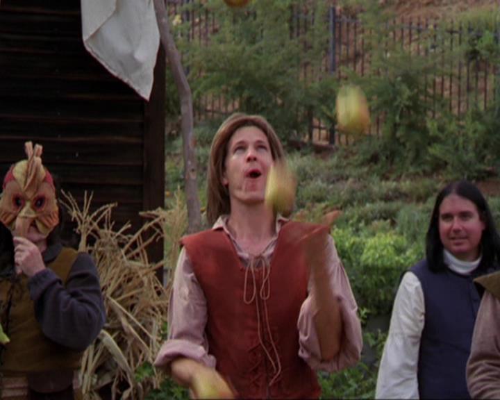 Charmed-Online_dot_net-3x04AllHalliwellsEve1337.jpg