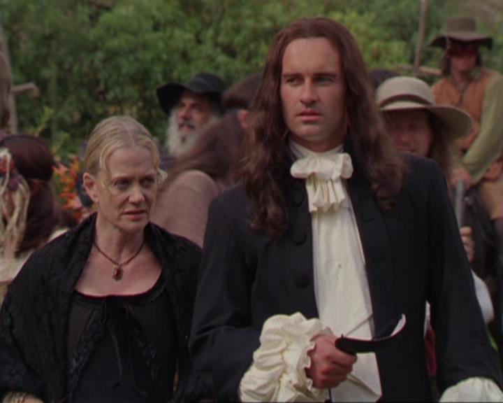 Charmed-Online_dot_net-3x04AllHalliwellsEve1349.jpg
