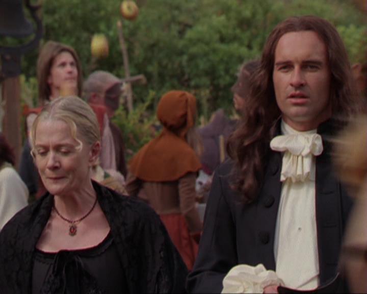 Charmed-Online_dot_net-3x04AllHalliwellsEve1352.jpg