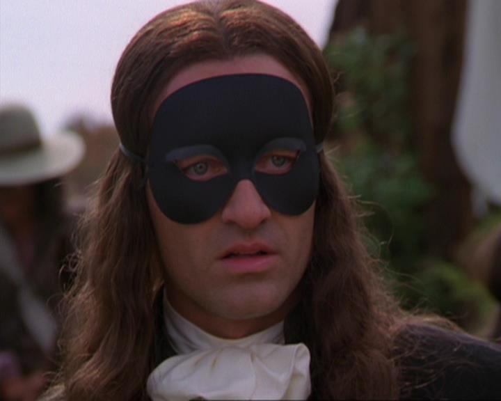 Charmed-Online_dot_net-3x04AllHalliwellsEve1462.jpg Charmed-Online_dot_net-3x04AllHalliwellsEve1462.jpg