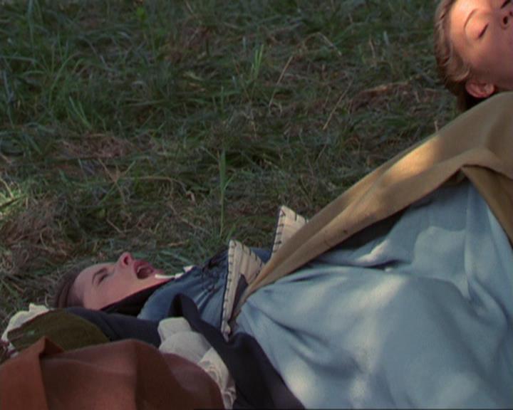 Charmed-Online_dot_net-3x04AllHalliwellsEve1561.jpg Charmed-Online_dot_net-3x04AllHalliwellsEve1561.jpg