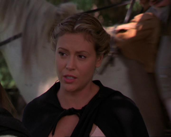 Charmed-Online_dot_net-3x04AllHalliwellsEve1636.jpg