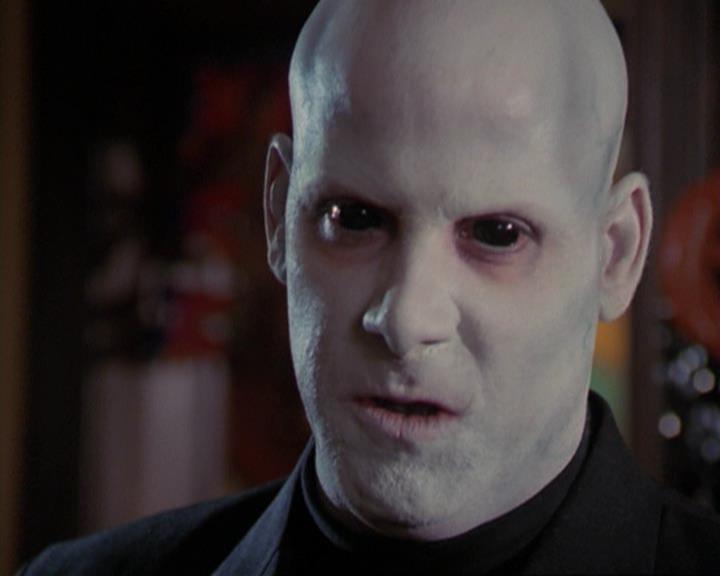 Charmed-Online_dot_net-3x04AllHalliwellsEve1728.jpg Charmed-Online_dot_net-3x04AllHalliwellsEve1728.jpg