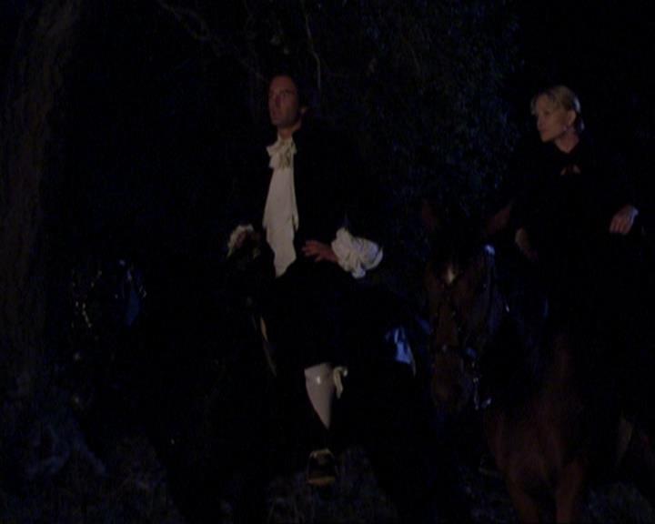 Charmed-Online_dot_net-3x04AllHalliwellsEve2011.jpg