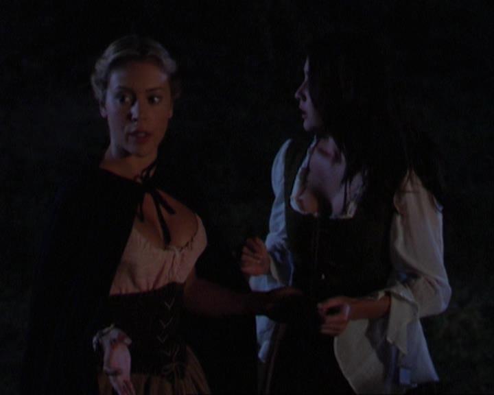 Charmed-Online_dot_net-3x04AllHalliwellsEve2040.jpg