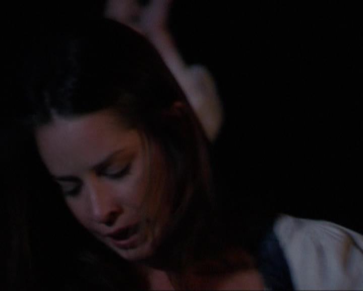 Charmed-Online_dot_net-3x04AllHalliwellsEve2060.jpg