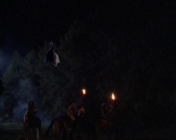 Charmed-Online_dot_net-3x04AllHalliwellsEve2086.jpg