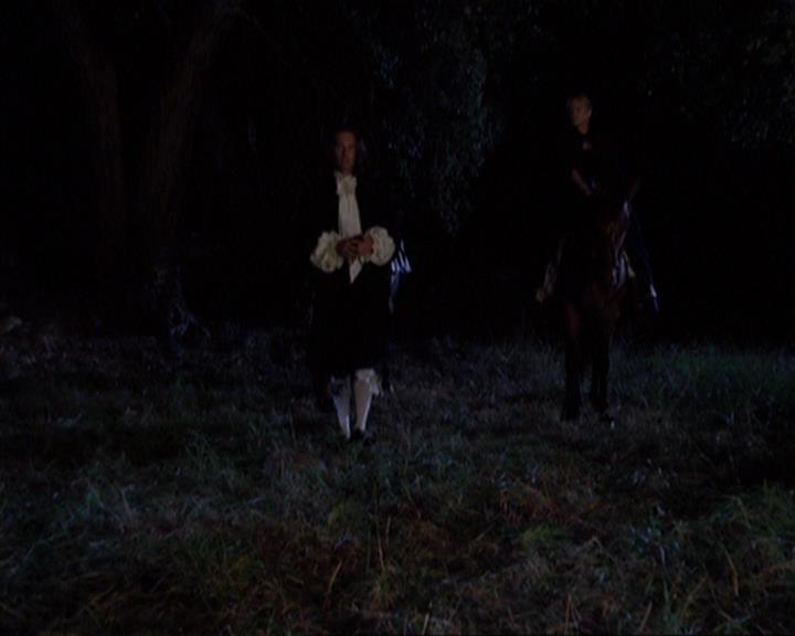 Charmed-Online_dot_net-3x04AllHalliwellsEve2109.jpg