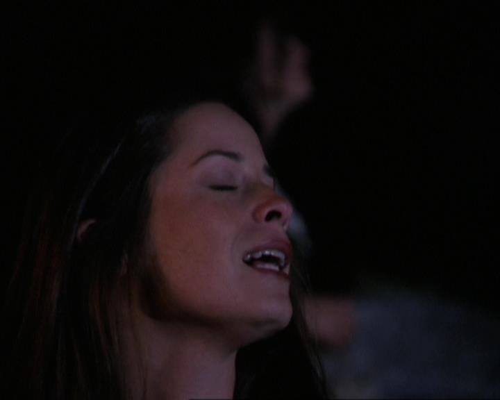 Charmed-Online_dot_net-3x04AllHalliwellsEve2125.jpg Charmed-Online_dot_net-3x04AllHalliwellsEve2125.jpg