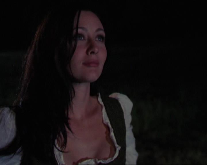 Charmed-Online_dot_net-3x04AllHalliwellsEve2127.jpg Charmed-Online_dot_net-3x04AllHalliwellsEve2127.jpg