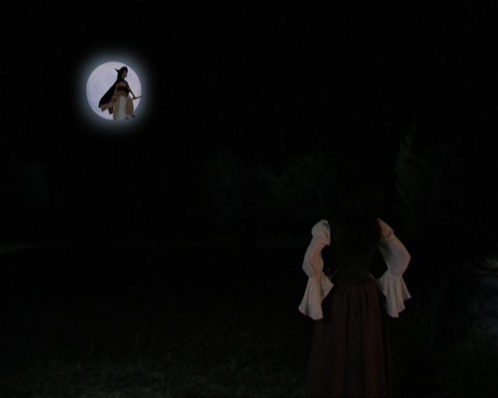 Charmed-Online_dot_net-3x04AllHalliwellsEve2129.jpg Charmed-Online_dot_net-3x04AllHalliwellsEve2129.jpg