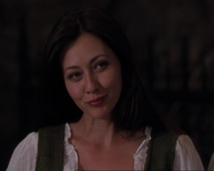 Charmed-Online_dot_net-3x04AllHalliwellsEve2147.jpg Charmed-Online_dot_net-3x04AllHalliwellsEve2147.jpg