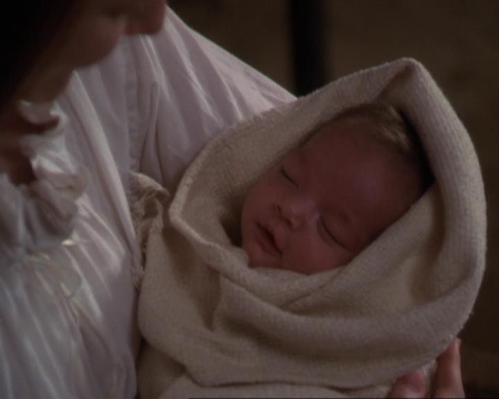 Charmed-Online_dot_net-3x04AllHalliwellsEve2187.jpg