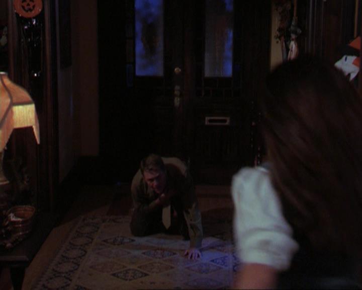 Charmed-Online_dot_net-3x04AllHalliwellsEve2256.jpg