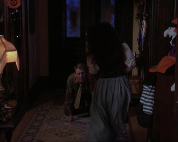 Charmed-Online_dot_net-3x04AllHalliwellsEve2257.jpg