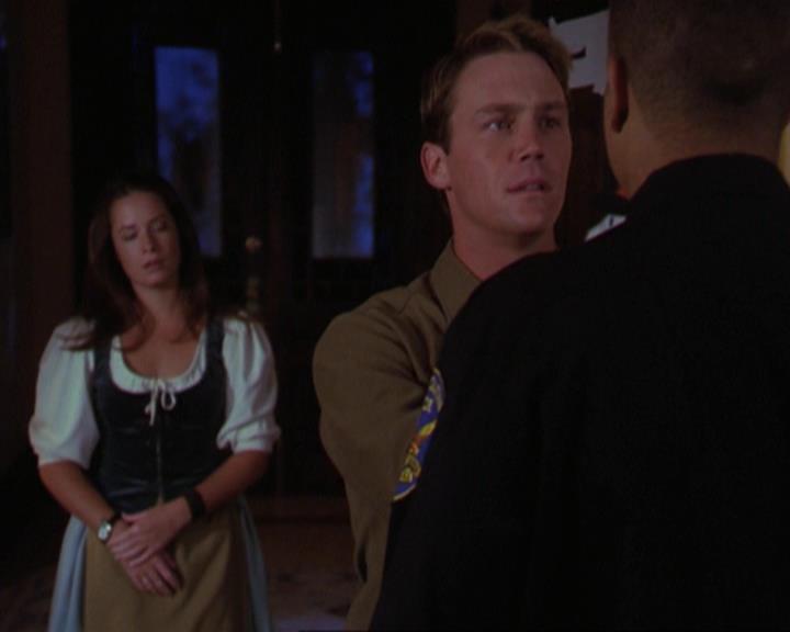 Charmed-Online_dot_net-3x04AllHalliwellsEve2277.jpg