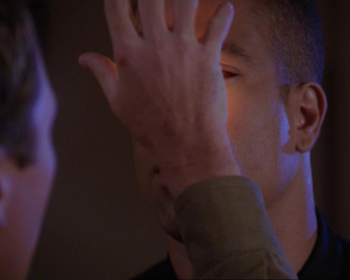 Charmed-Online_dot_net-3x04AllHalliwellsEve2279.jpg Charmed-Online_dot_net-3x04AllHalliwellsEve2279.jpg