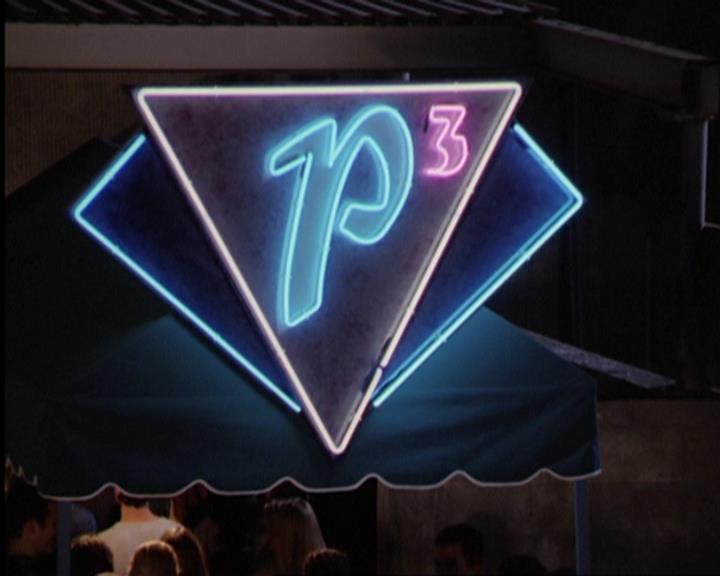 Charmed-Online_dot_net-3x04AllHalliwellsEve2290.jpg
