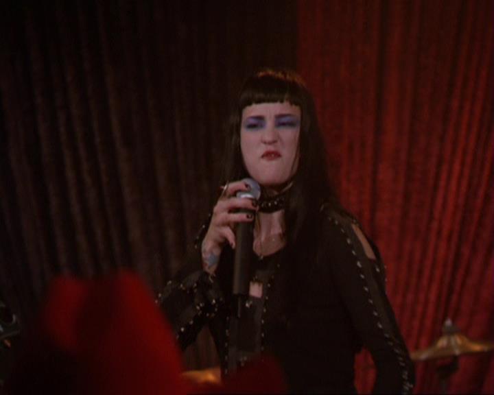 Charmed-Online_dot_net-3x04AllHalliwellsEve2304.jpg Charmed-Online_dot_net-3x04AllHalliwellsEve2304.jpg