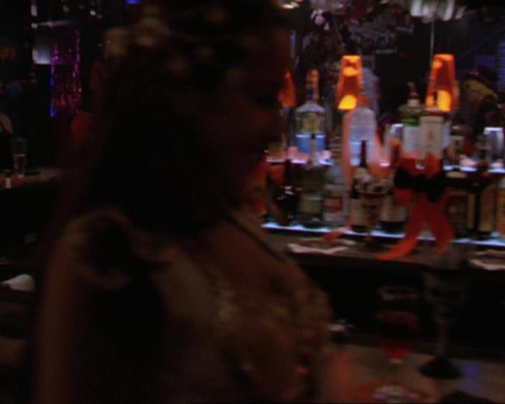 Charmed-Online_dot_net-3x04AllHalliwellsEve2322.jpg