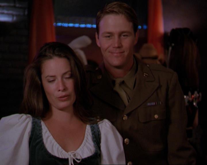 Charmed-Online_dot_net-3x04AllHalliwellsEve2331.jpg Charmed-Online_dot_net-3x04AllHalliwellsEve2331.jpg