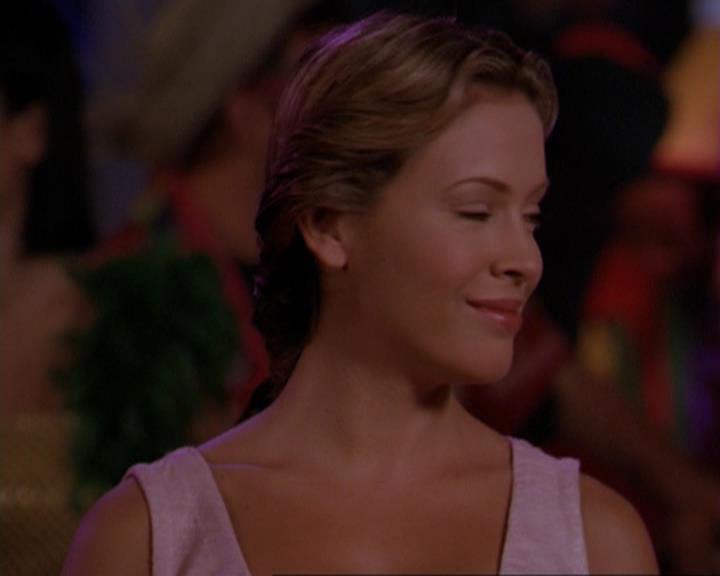 Charmed-Online_dot_net-3x04AllHalliwellsEve2348.jpg