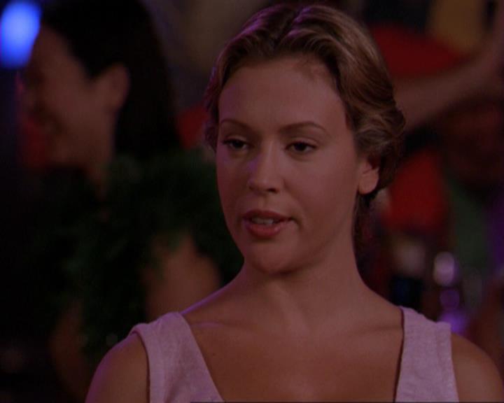 Charmed-Online_dot_net-3x04AllHalliwellsEve2361.jpg