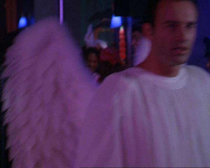 Charmed-Online_dot_net-3x04AllHalliwellsEve2416.jpg Charmed-Online_dot_net-3x04AllHalliwellsEve2416.jpg