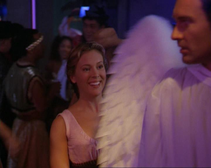 Charmed-Online_dot_net-3x04AllHalliwellsEve2417.jpg